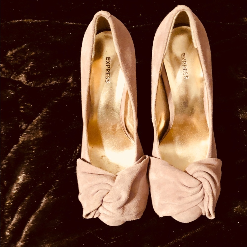 Express heels 7 1/2
